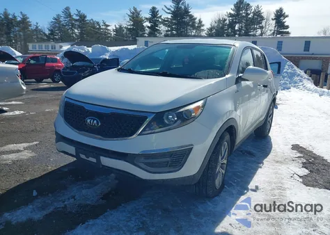 2016 Kia Sportage Lx z USA, uszkodzony, nr VIN KNDPBCAC1G7849364